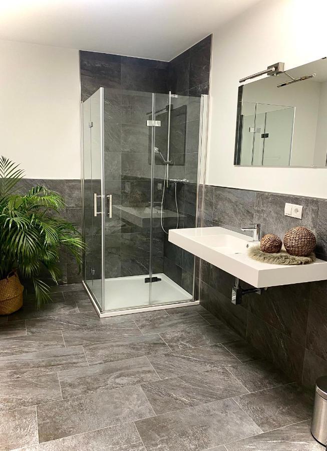 Arlberg Kristall Appartements 达拉斯 外观 照片
